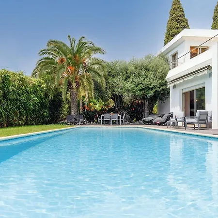 Les Collines Yourhosthelper Cannes