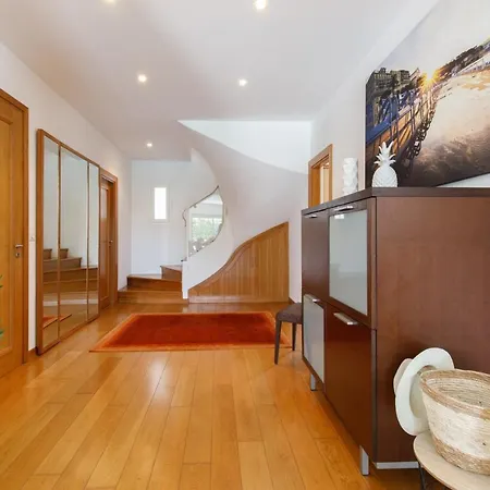 Villa Les Collines Yourhosthelper