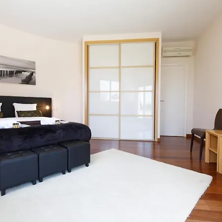 Villa Les Collines Yourhosthelper