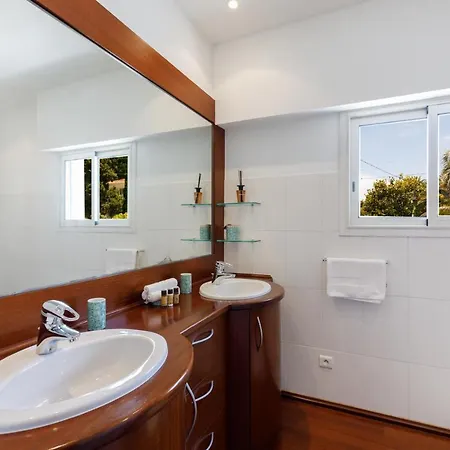 Villa Les Collines Yourhosthelper