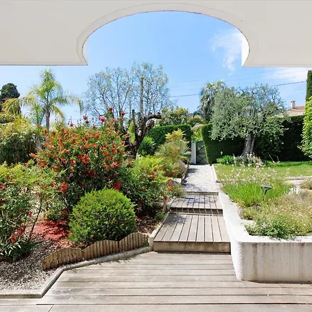 Villa Les Collines Yourhosthelper